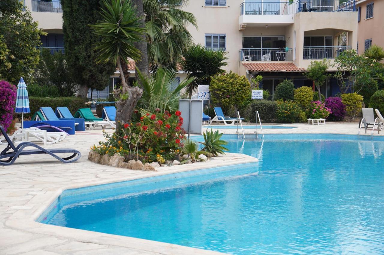 Rachel Suite By The Pool Paphos Exterior foto
